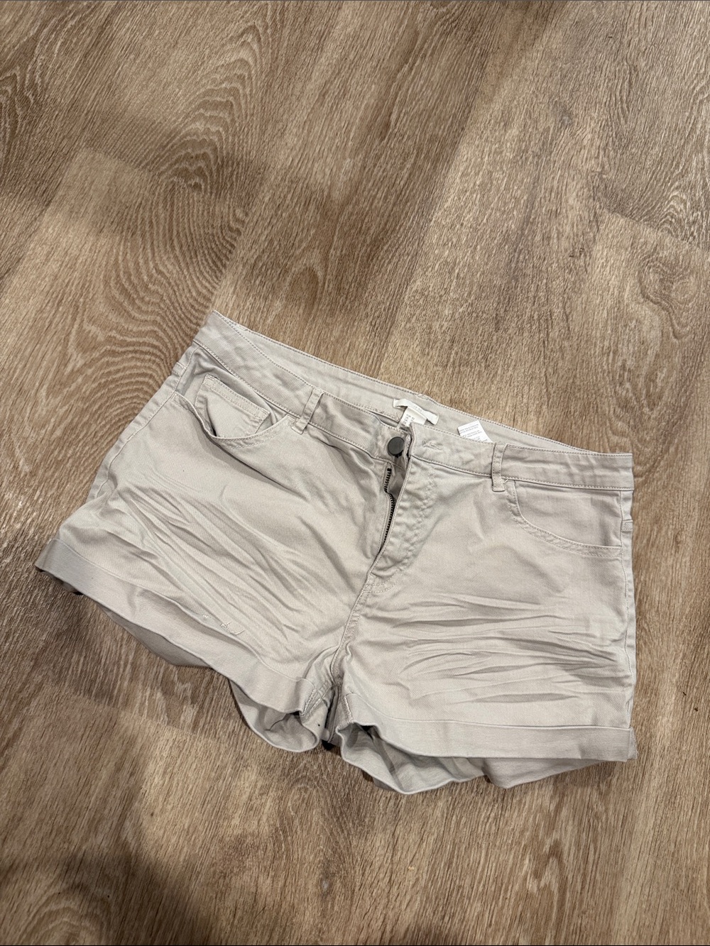 H&M Light Taupe Women's Roll-Cuff Shorts